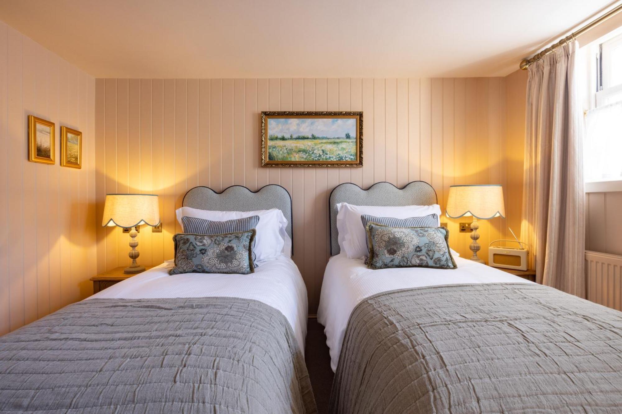 The White Hart - A Heartwood Inn Lewes Bagian luar foto